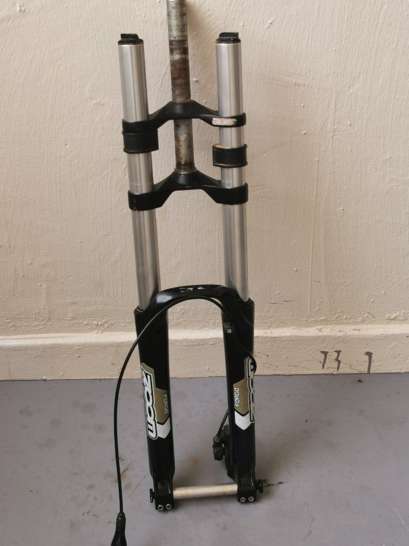 Zoom double crown air fork