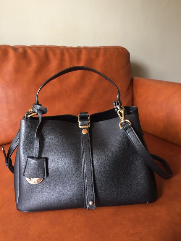 Keegan Handbag – CLN