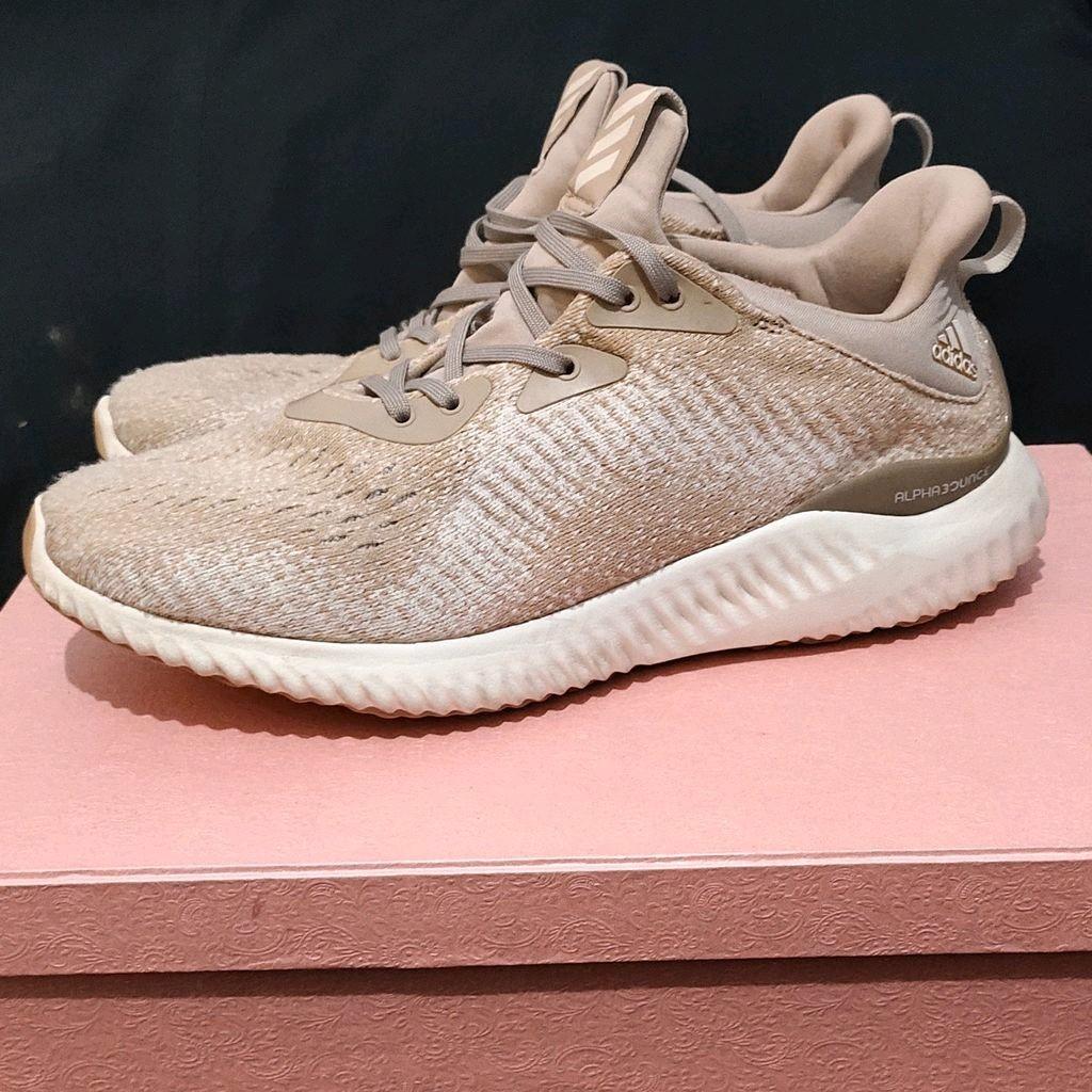 Adidas AlphaBounce Original 100 Warna Limited Edition Cream Peach