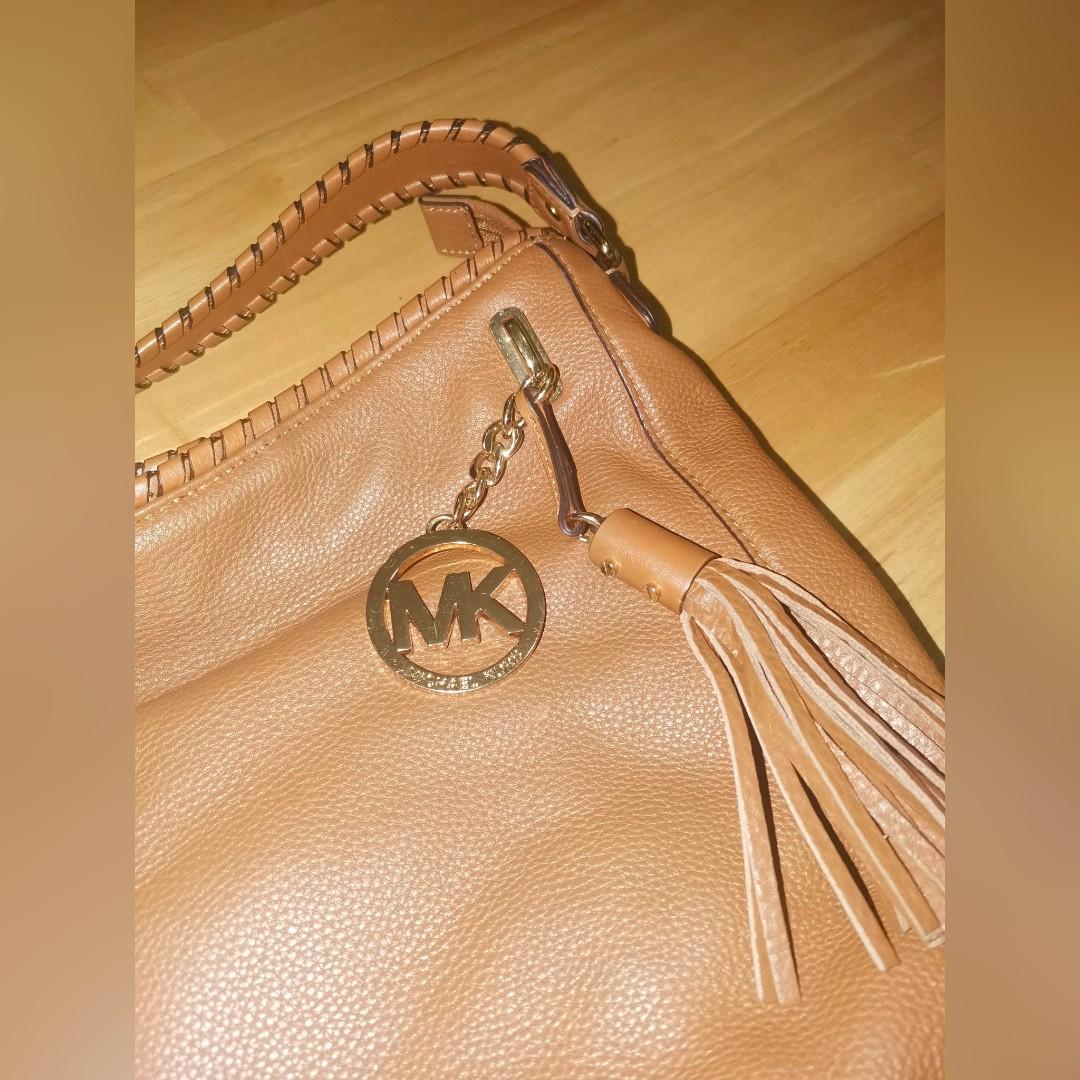 Michael Kors Bennet Brown Shoulder Bag Handbag, Women's Fashion, Bags &  Wallets, Purses & Pouches on Carousell