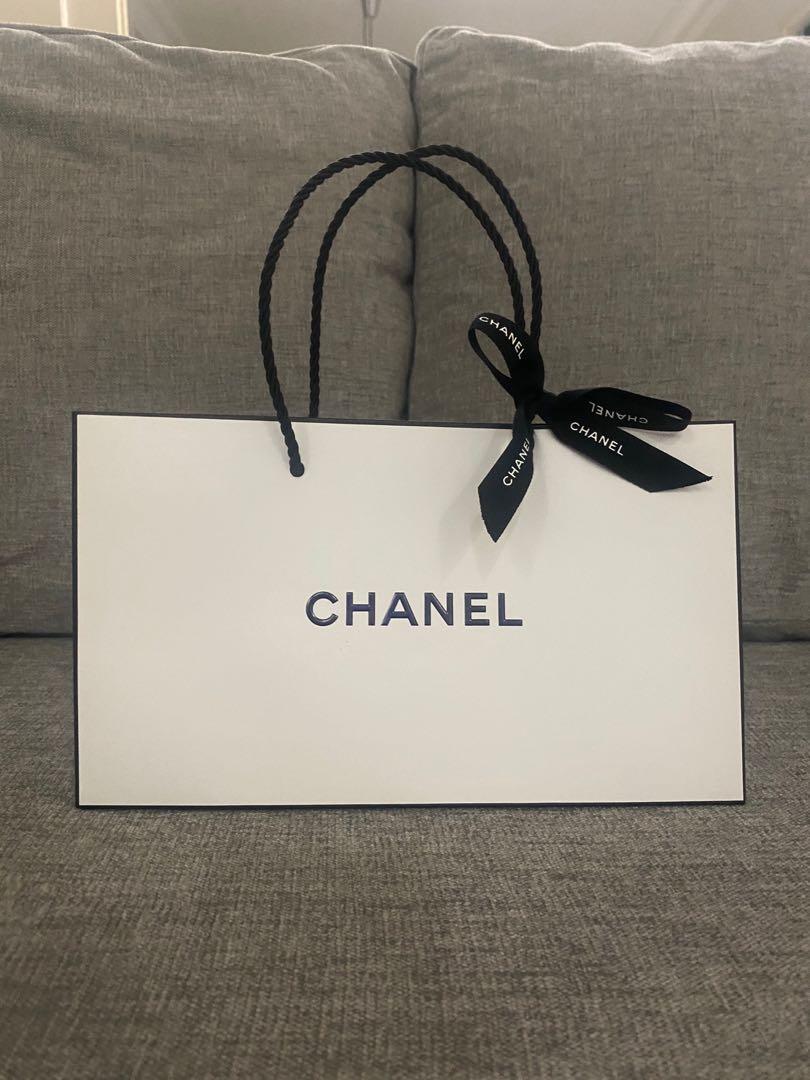 Chanel white paper bag outlet