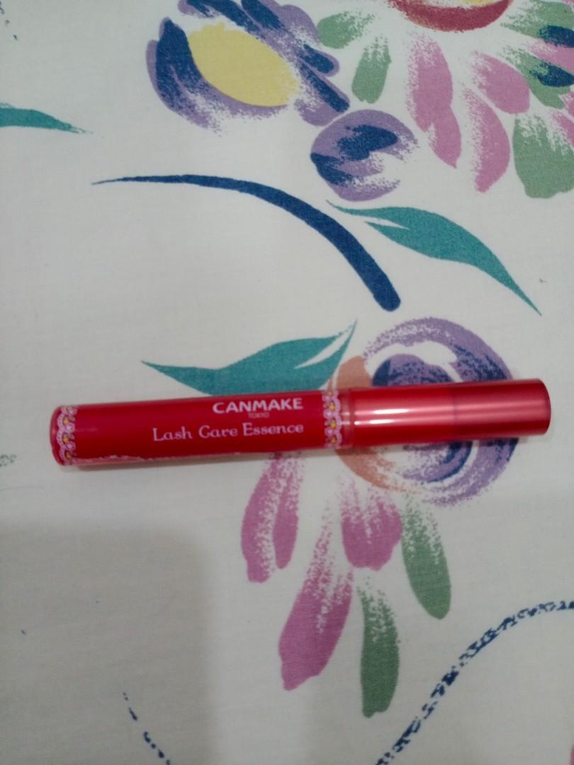 canmake lash care essence