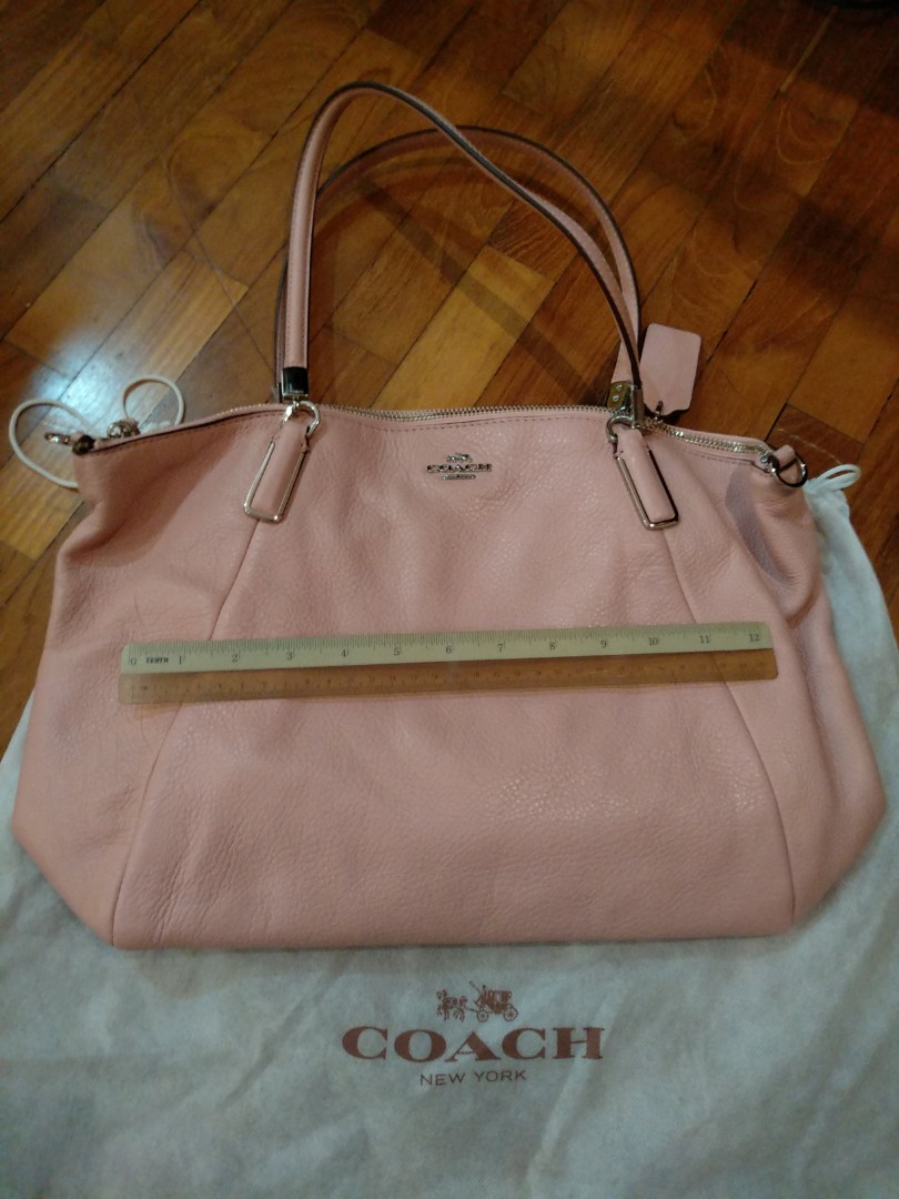 Coach Handbag, Women's Fashion, Bags & Wallets, Handbags on Carousell