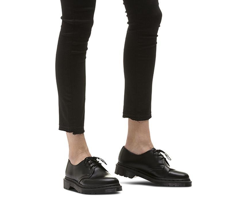 Martens mono hotsell 1461
