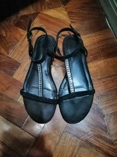 fioni black sandals