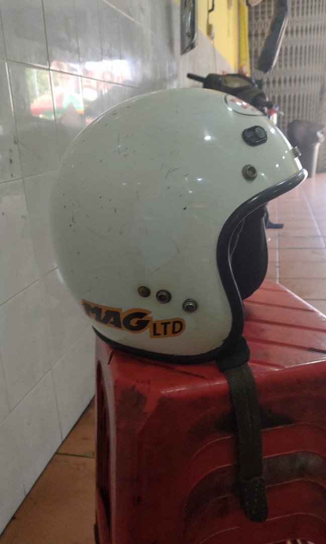 Helmet BELL MaG LTD Auto Accessories on Carousell