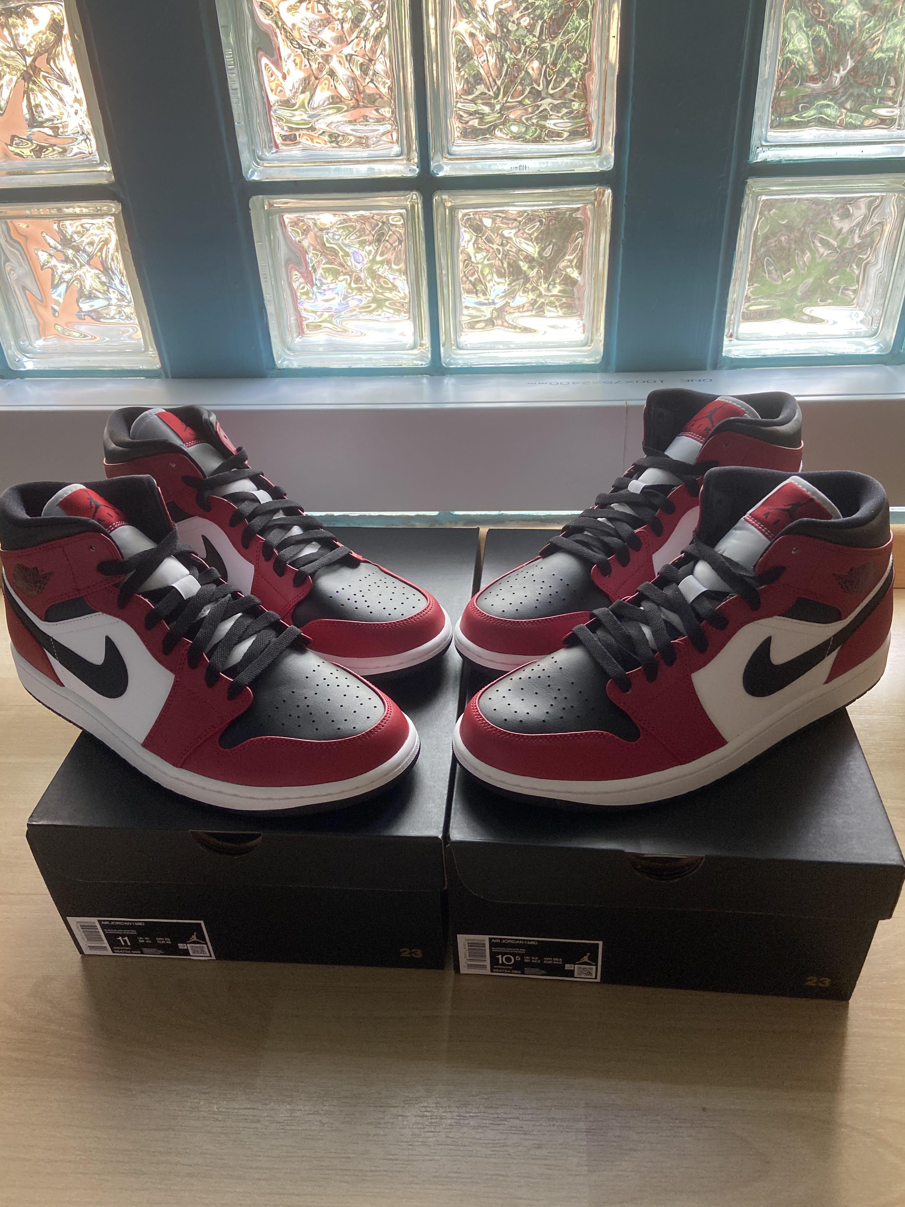 jordan 1 mid chicago black toe retail