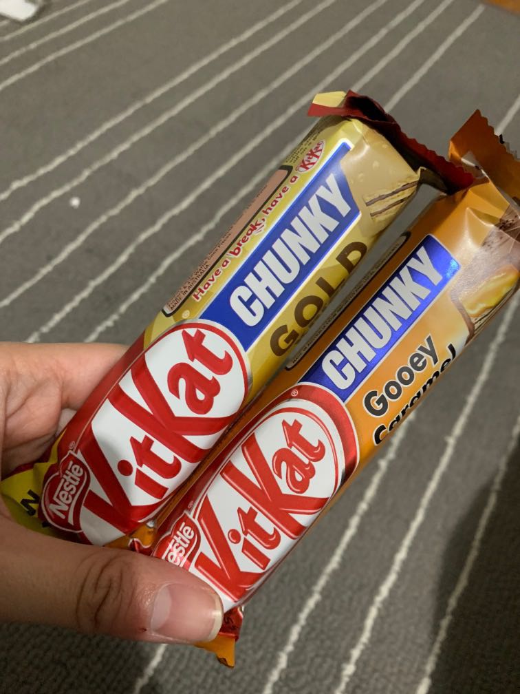KitKat chunky gooey caramel/ gold krisp, Food & Drinks, Packaged
