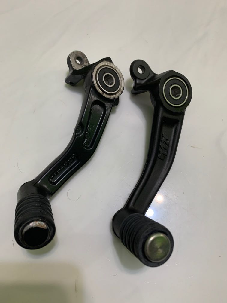 Duke 200 rear brake lever clearance