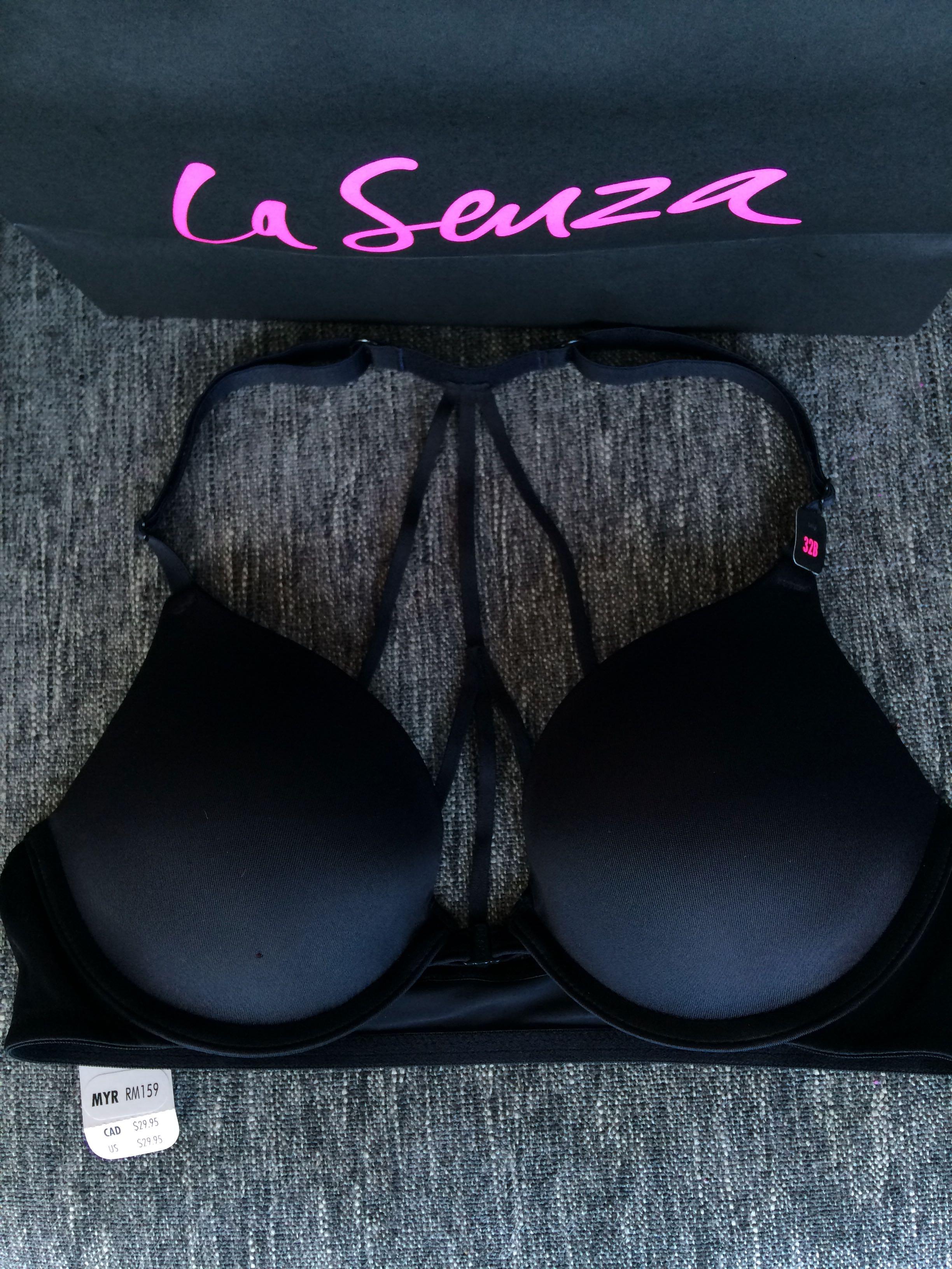 Black Plain Bra 32B, Women's Fashion, New Undergarments & Loungewear on  Carousell