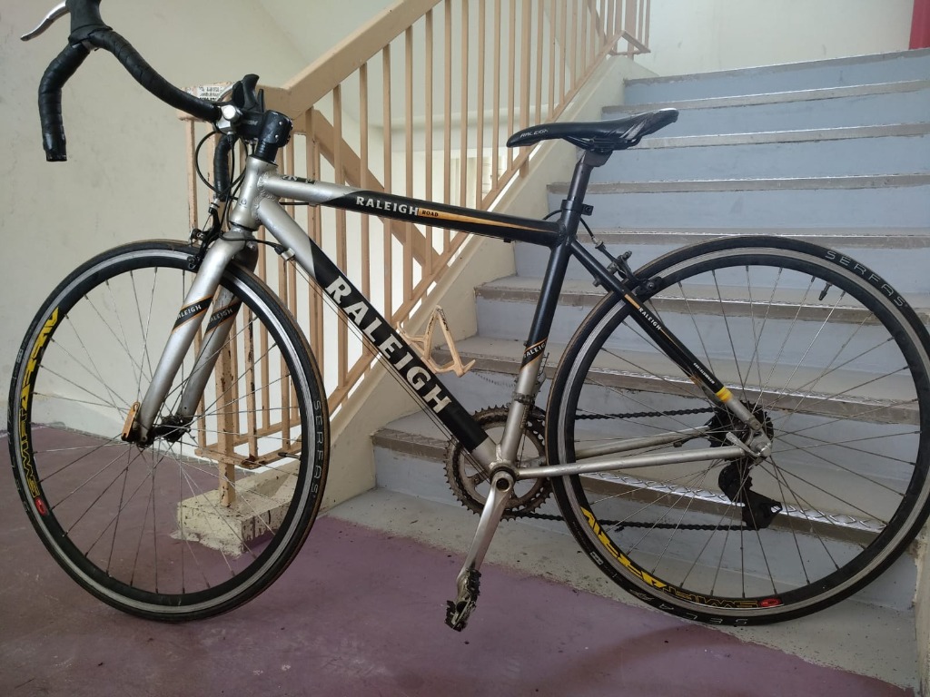 lightweight road bicycle