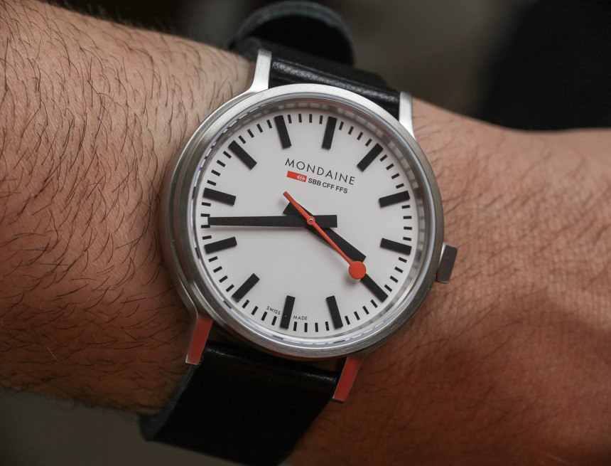 Mondaine backlight discount review
