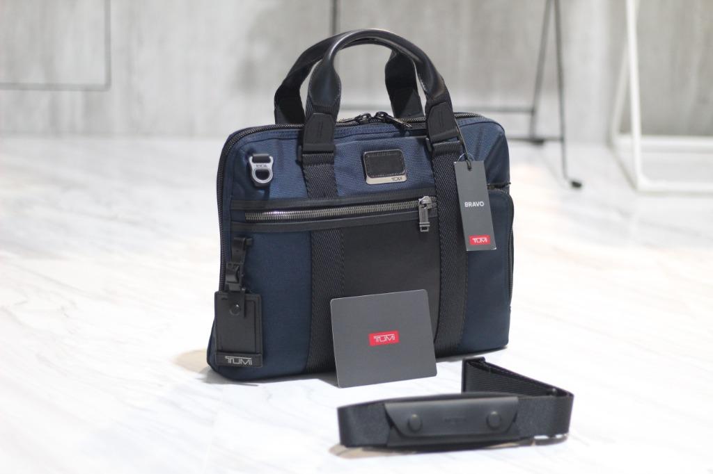 New Tumi 232610NVY Alpha Bravo Navy Charleston Computer Brief
