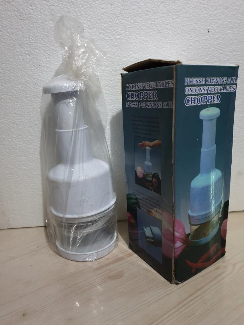Onions & Vegetables Chopper (Category: Spice & Seasoning) located in Manila. Submitted by zayler (Listing ID 1029660497, Image 1). Description: for easy & fast cutting, no need of electricity.