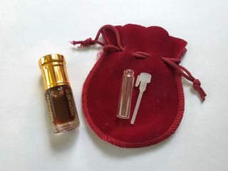 (Category: ) located in . Submitted by scentdecants (Listing ID 1029729929, Image 1). Description: .