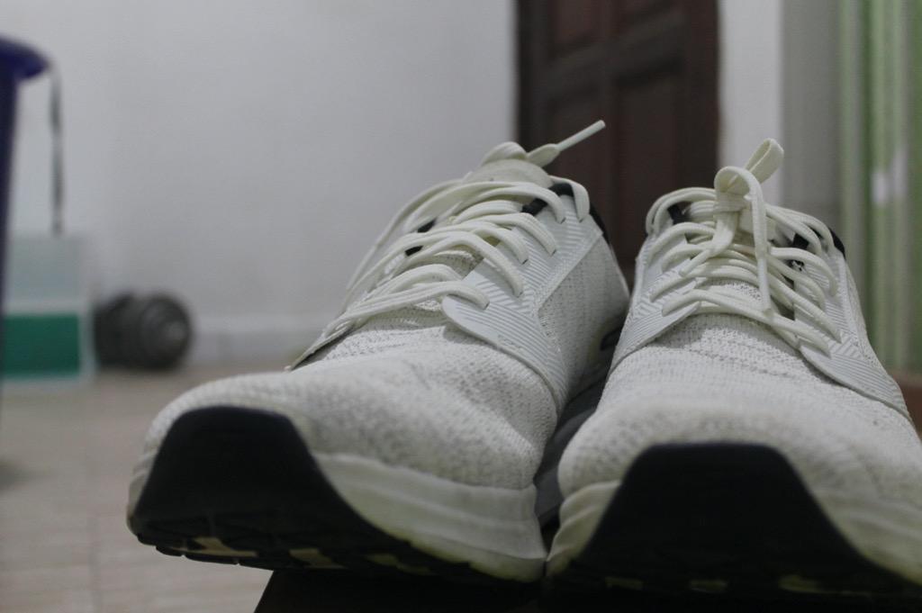 Skechers go cheap run 7 silver