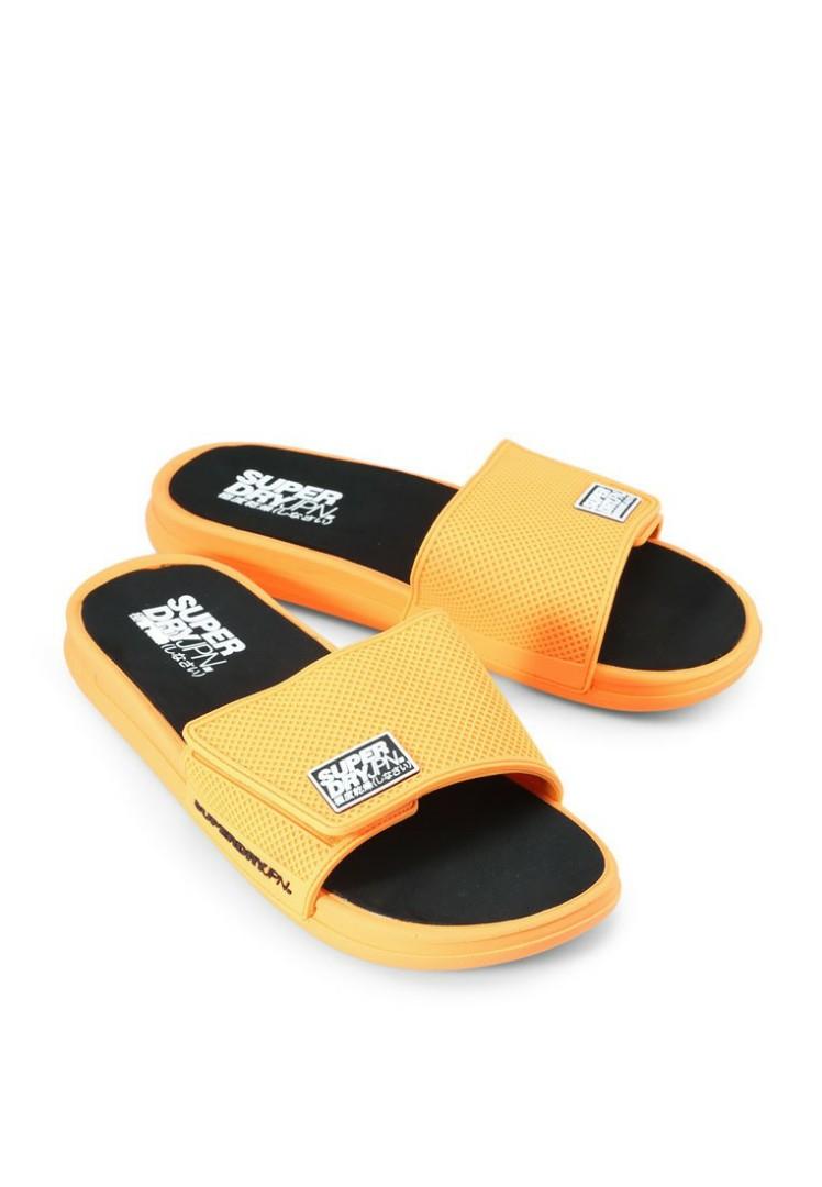 Superdry premium 2025 crewe velcro slide