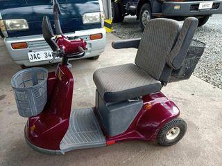 Suzuki Electric Wheel Chair Electric Cart Senior Car, Golf Cart