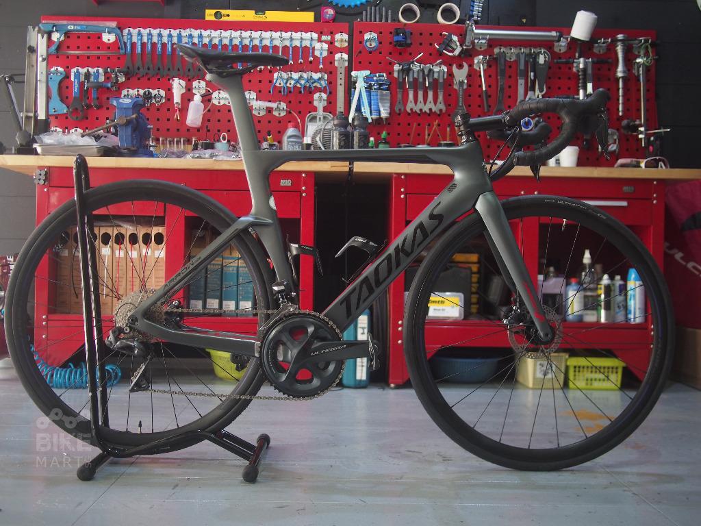 Arrow outlet road bike