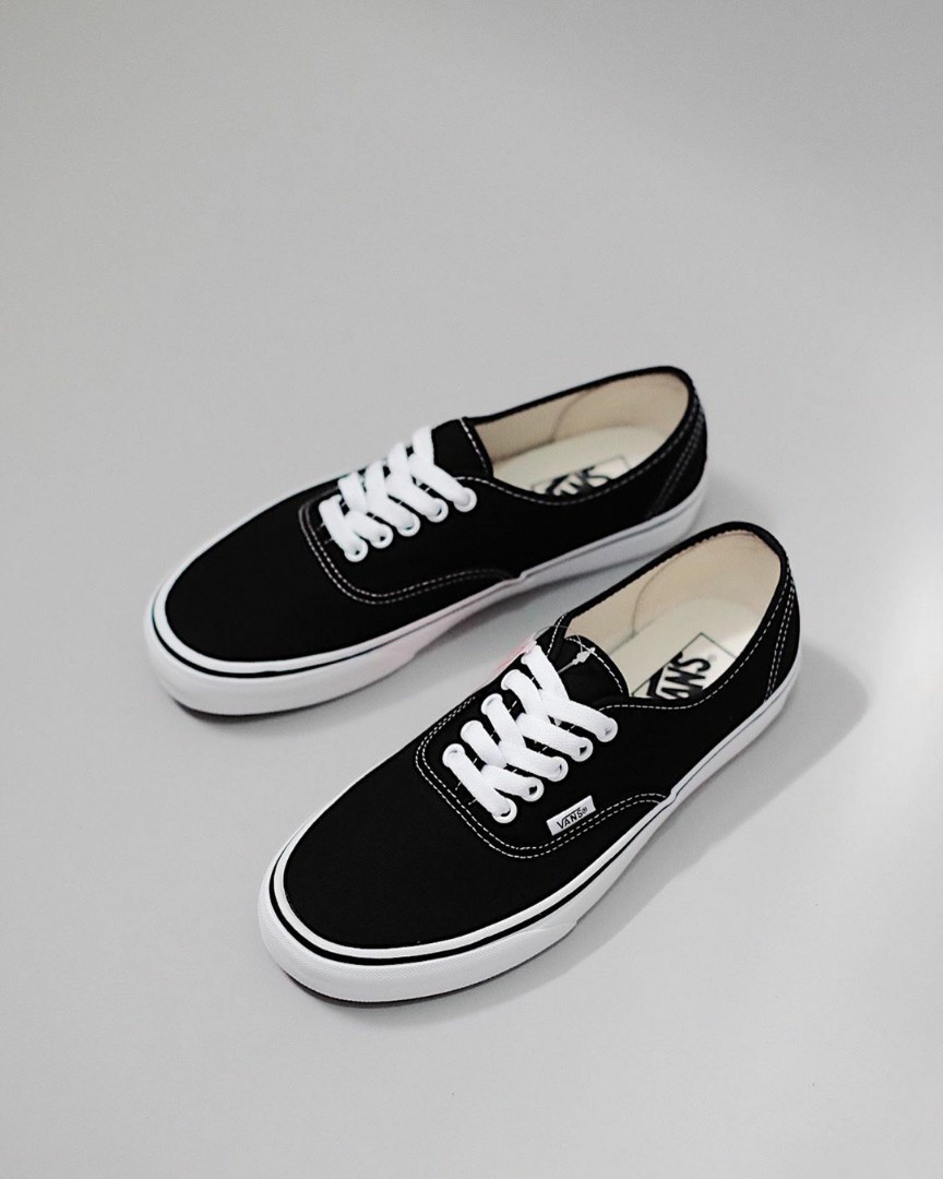 vans authentic black white