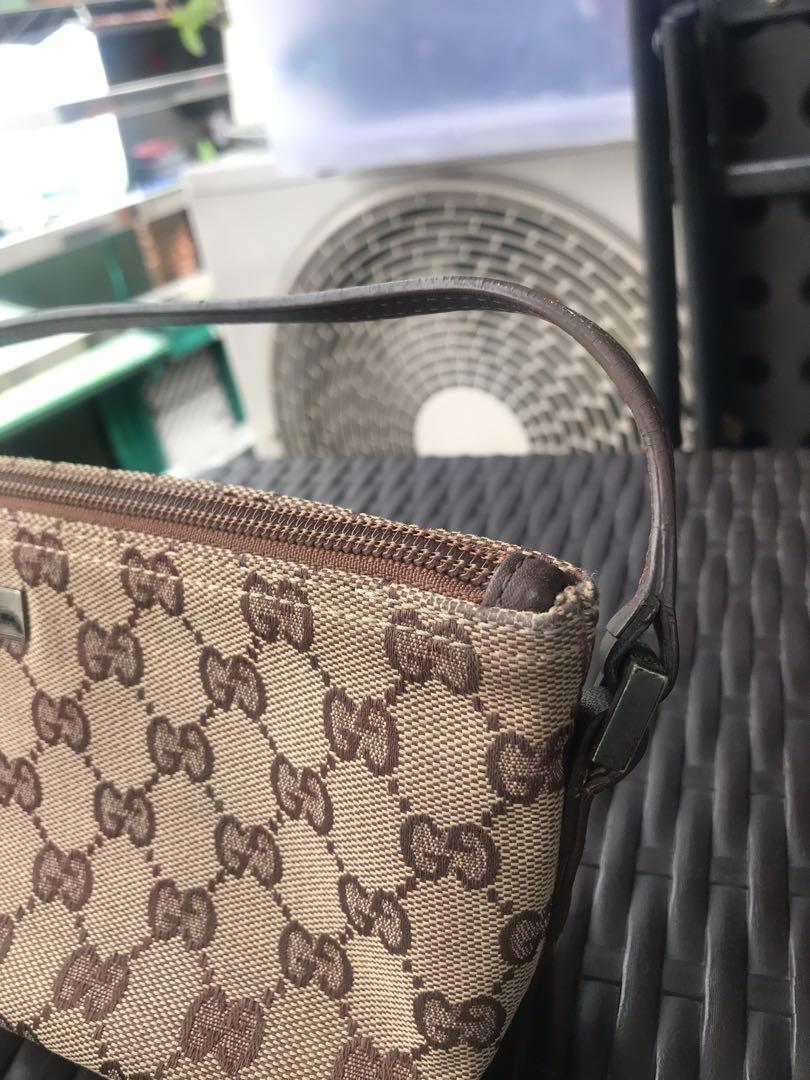 VINTAGE GUCCI BOAT POCHETTE, HOW MY OLDEST BAG HAS HELD UP AFTER 20 YEARS