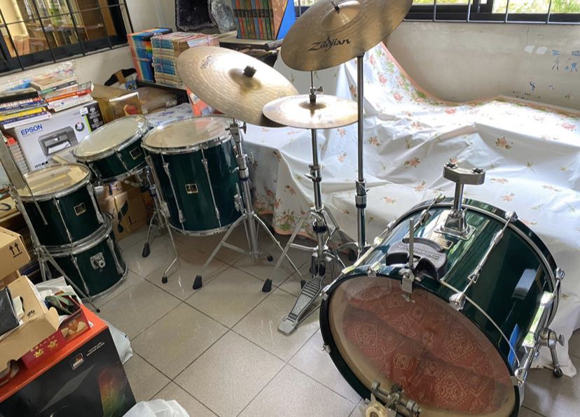 Yamaha Drum Set green, Hobbies & Toys, Music & Media, Musical
