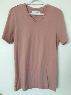 Zara men’s pink v-neck t-shirt - small