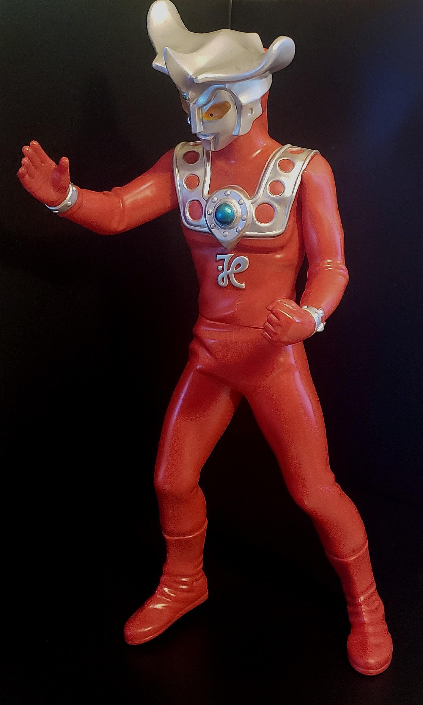 奥特曼 咸蛋超人系列 超人尼奥 約29cm高 興趣及遊戲 玩具 遊戲類 Carousell