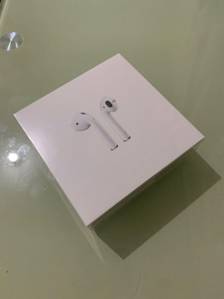 放全新AirPods 2代(味開封)(官網可查), 音響器材, 耳機- Carousell