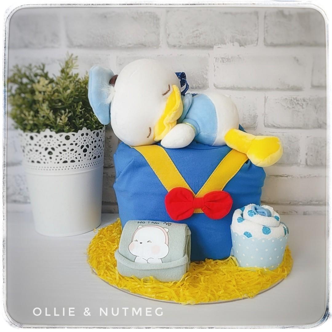 My Auntys first attempt at a Donald Duck Cake....🤭 : r/cakefails