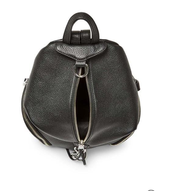 Backpack （分類：背囊）位於 Hong Kong。 由 abcdefg32 提交（商品編號 1030017064，圖片 3）。簡介： Rebecca Minkoff Medium Julian Backpack 7.5" W X 10" H X 5" D 2 側格 3 內格 長度可調較 全新包防塵袋。