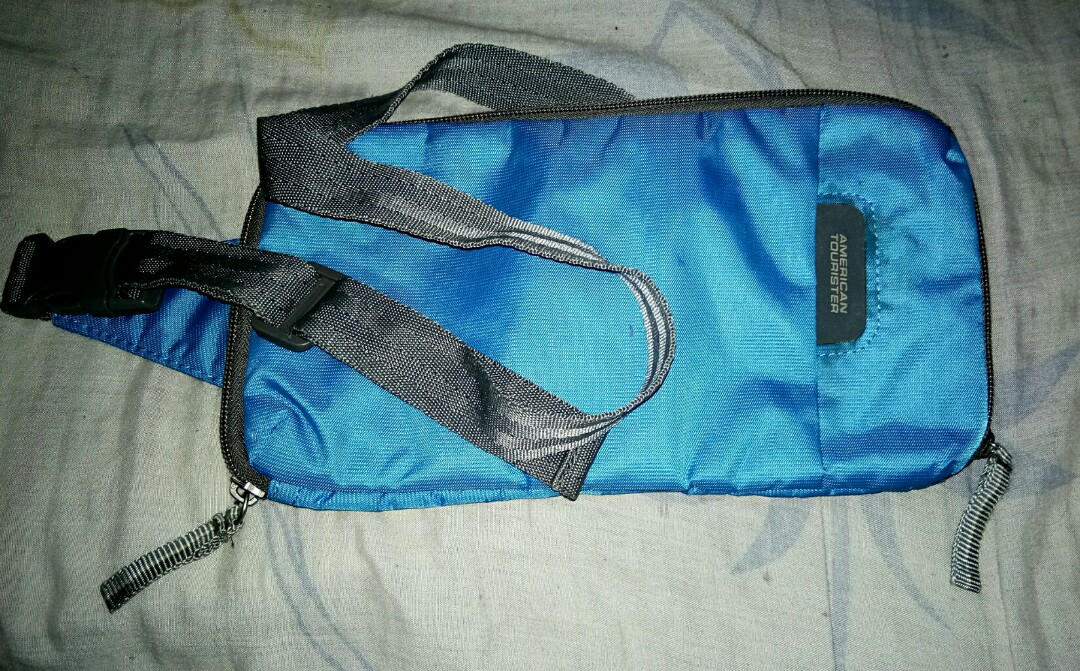 WAIST BAG/BELT BAG AMERICAN TOURISTER (sky blue), Men's Fashion, Bags