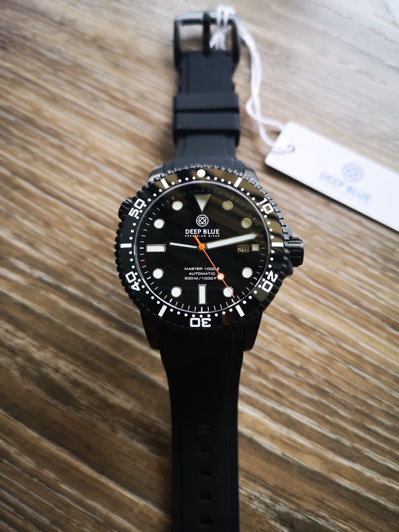 All black online dive watch