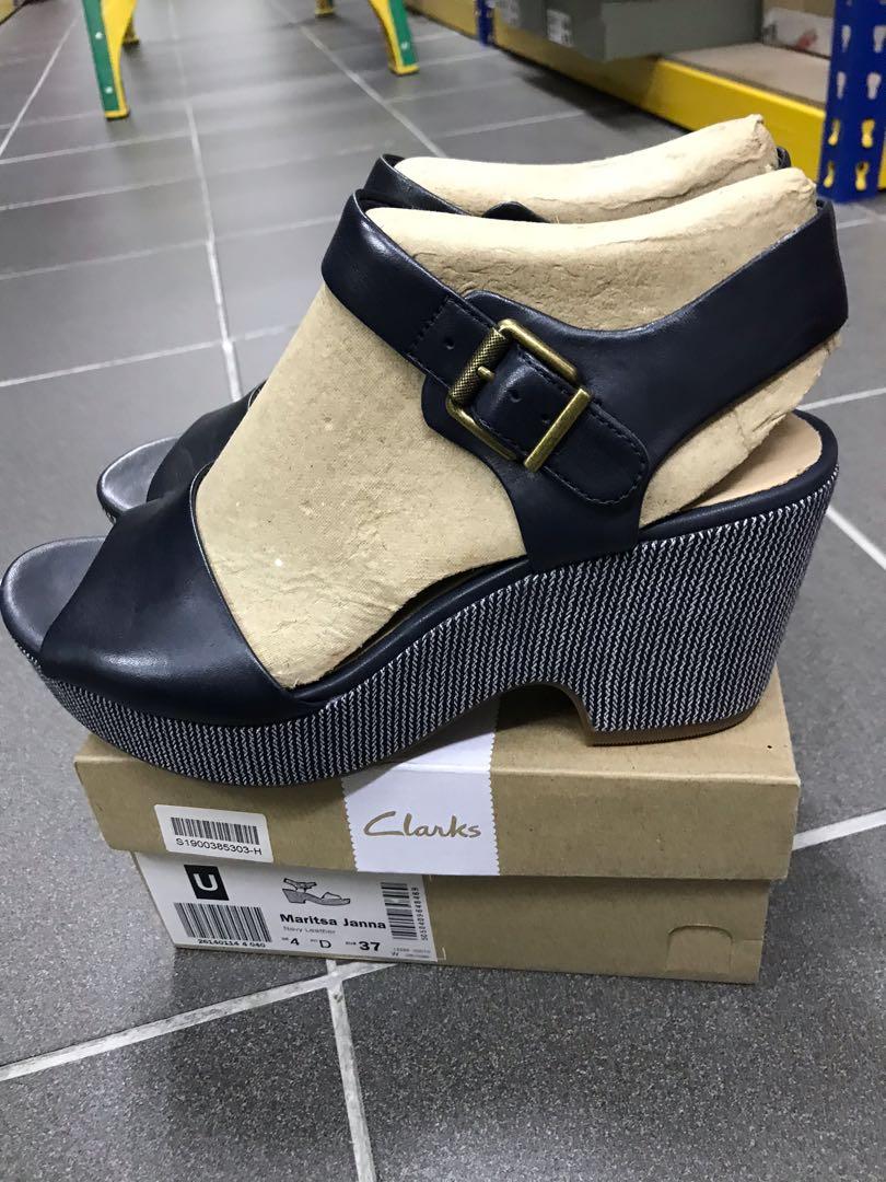 Clarks Maritsa Janna Navy Uk4 Women s Fashion Footwear Loafers