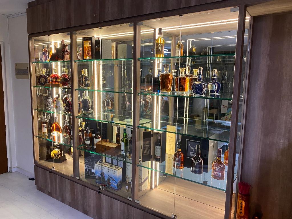 Customised Full Height Glass Wine Collection Display Furniture
