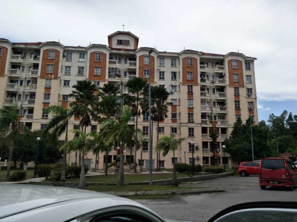 Danaumas Apartment Seksyen 7 Shah Alam For Sale Property For Sale On Carousell