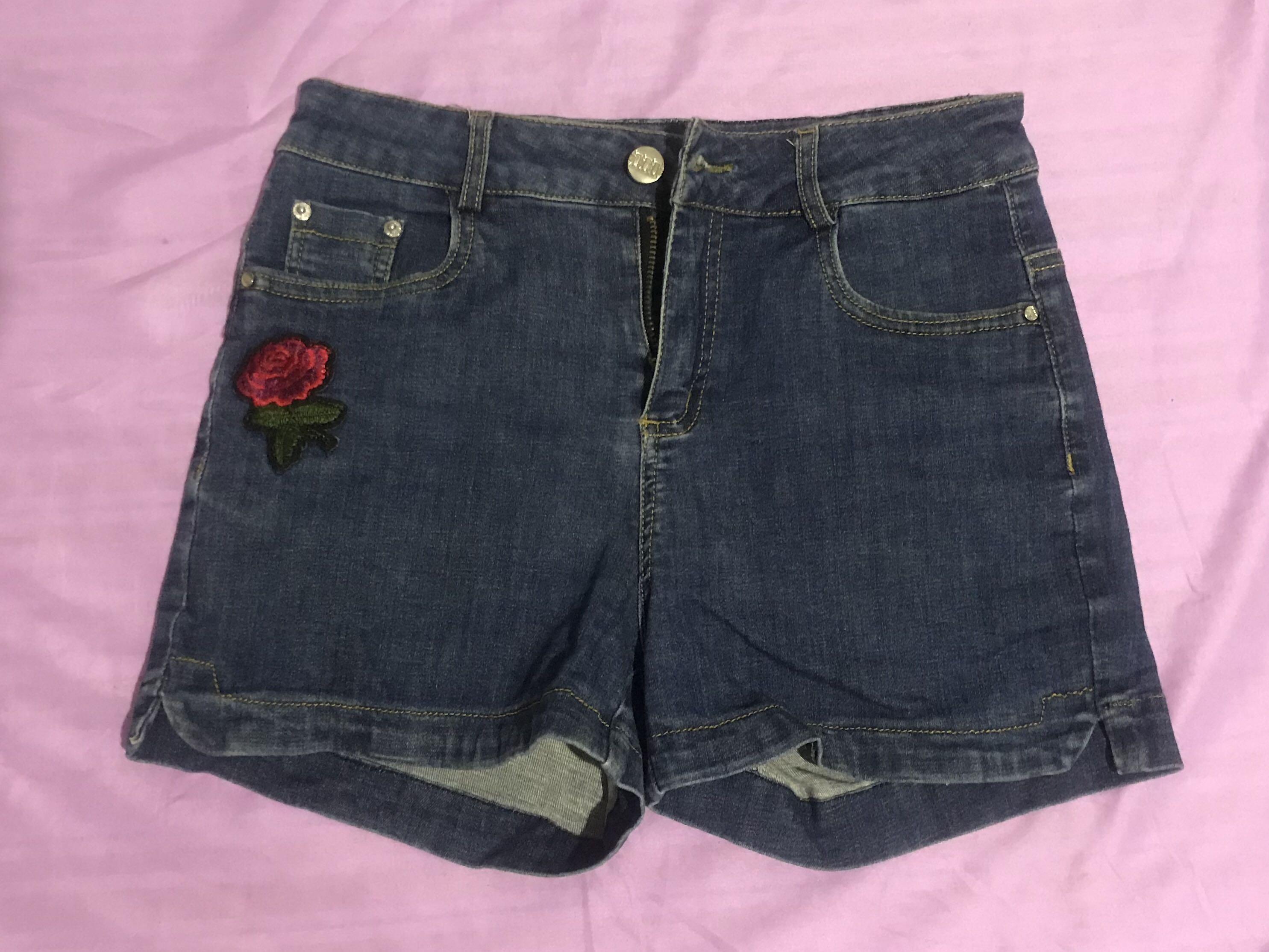 denim flower shorts
