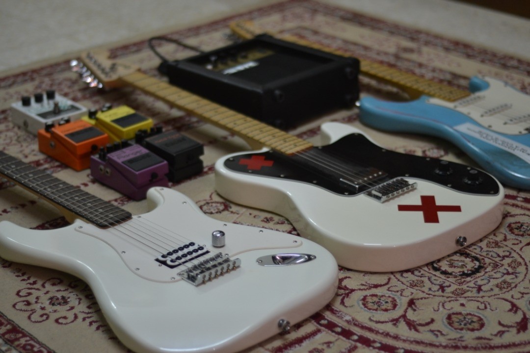 9805】 Squier SUM41 Deryck Whibley テレキャス