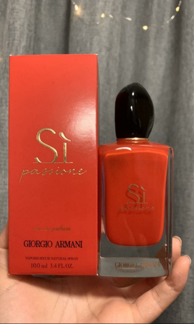 øverst sti svulst Giorgio Armani Si passione perfume red 香水, 女裝, 手袋及銀包, 長銀包- Carousell