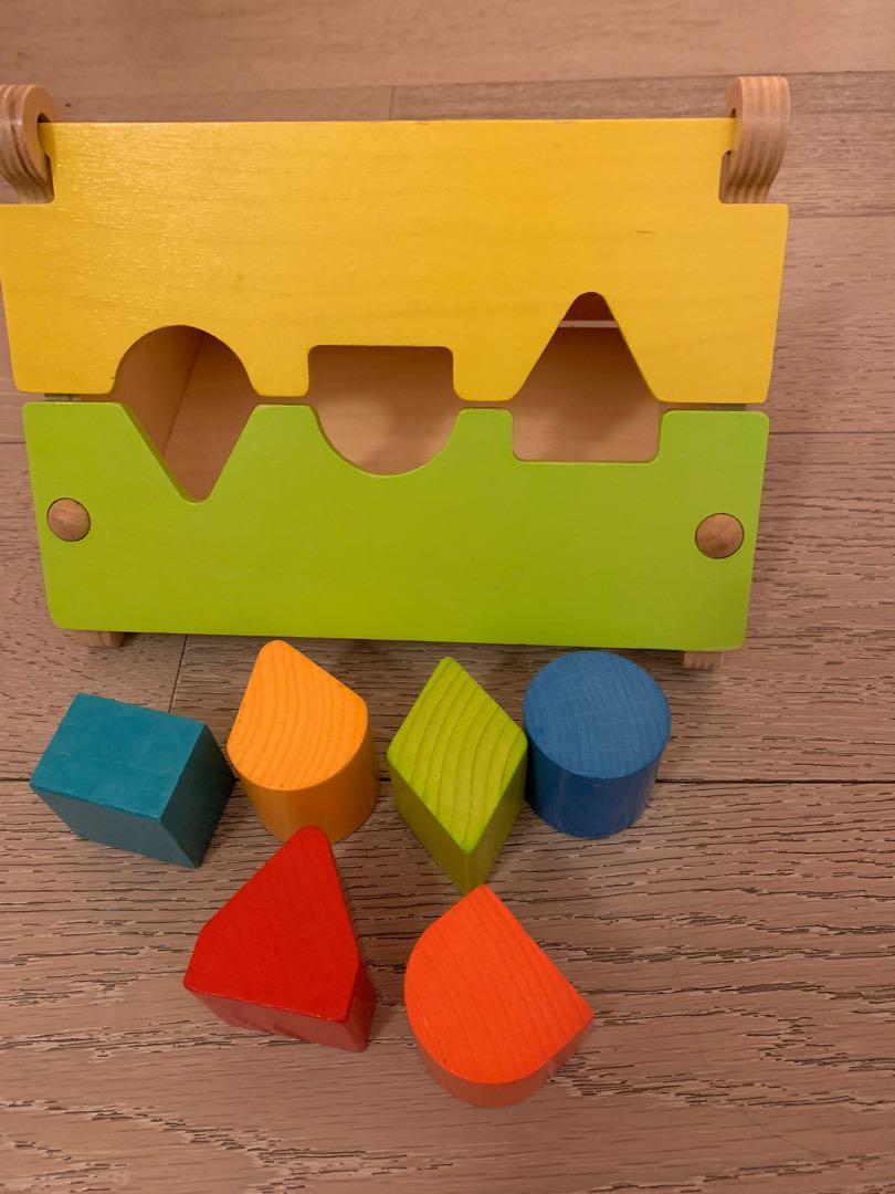 HABA sorting box - excellent condition, 兒童&孕婦用品, 嬰兒玩具 - Carousell