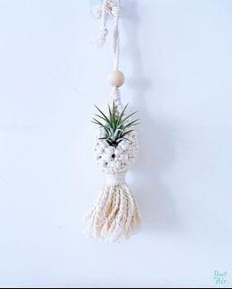 Hanging: Strength Macrame with wooden bead
