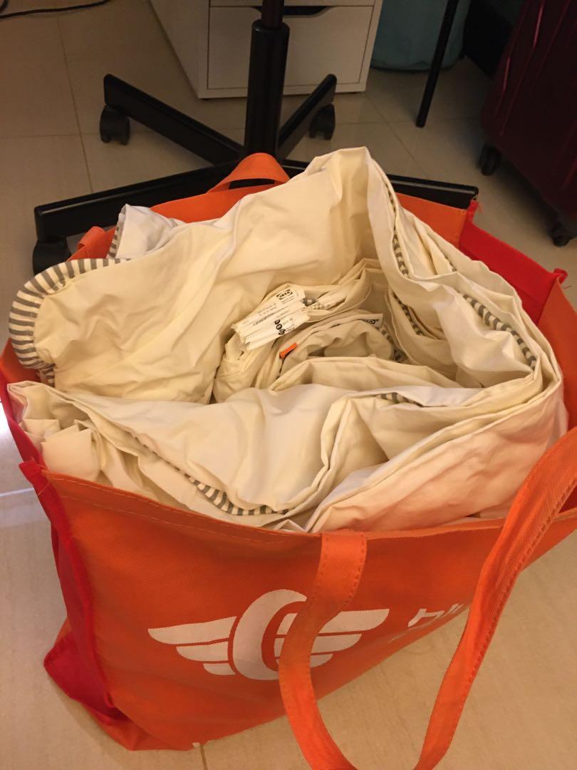IKEA Comforter Cooler / IKEA Blanket RODTOPPA, 傢俬＆家居, 其他 Carousell