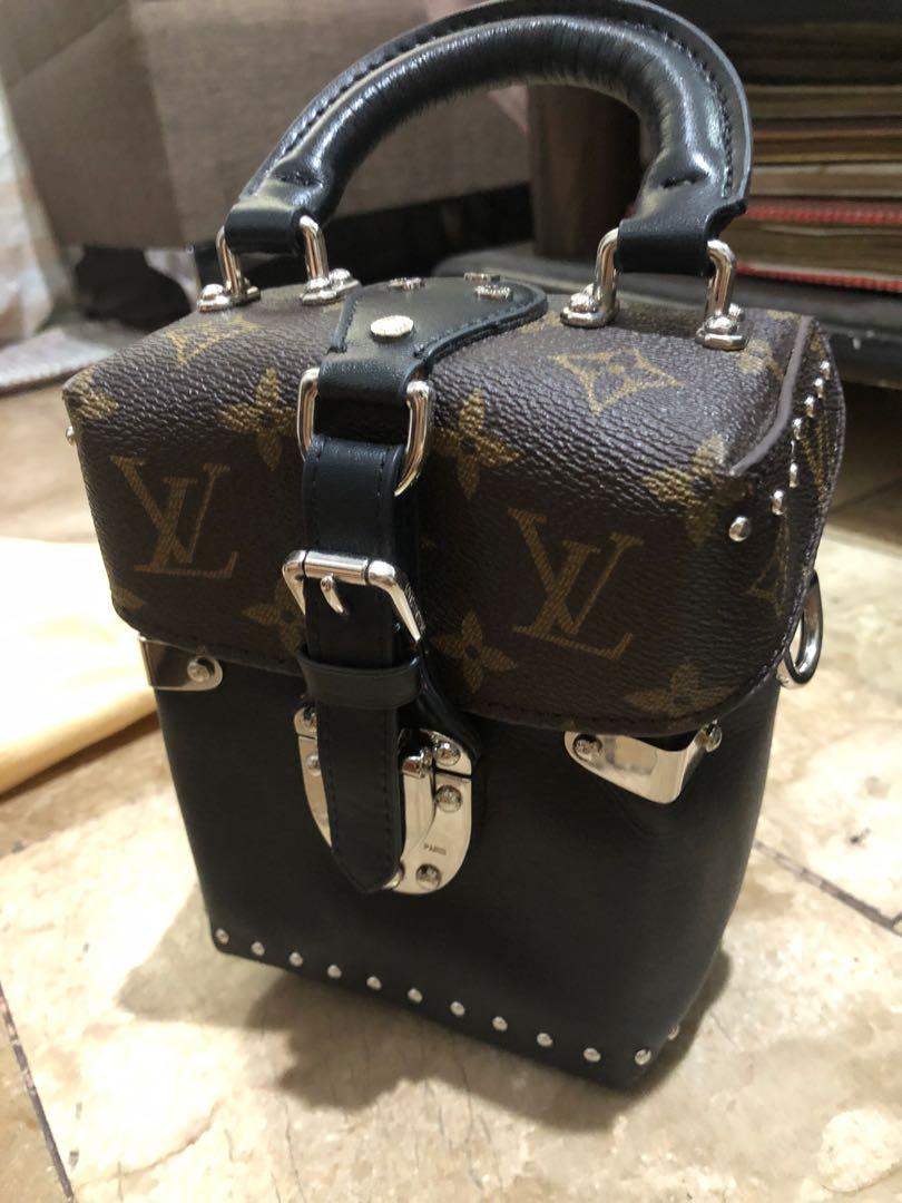 LV BOX SLING / MAKEUP BAG WITH BOX, Women's Fashion, Bags & Wallets, Purses  & Pouches on Carousell