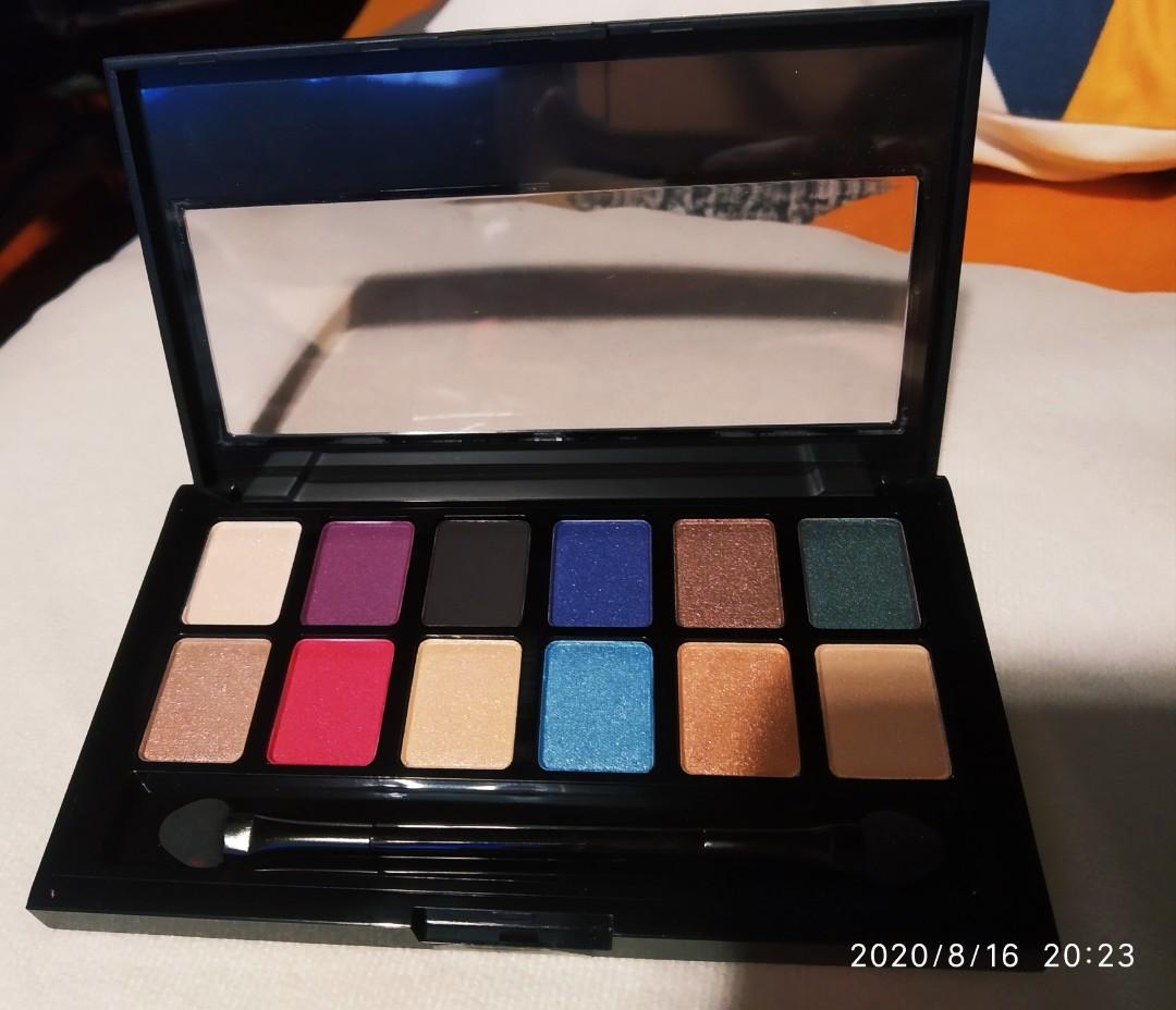 Maybelline Graffiti Nude Eyeshadow (Category: Makeup) located in Marikina City. Submitted by whimpsypink (Listing ID 1029998380, Image 3). Description: New Bought in US RFS: Lots of pallete eyeshadow.