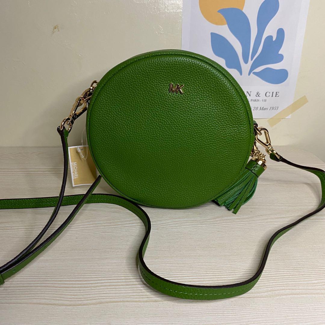 Michael Kors Pebble Leather Circle Canteen Crossbody Bag (Yellow Green),  Luxury, Bags & Wallets on Carousell