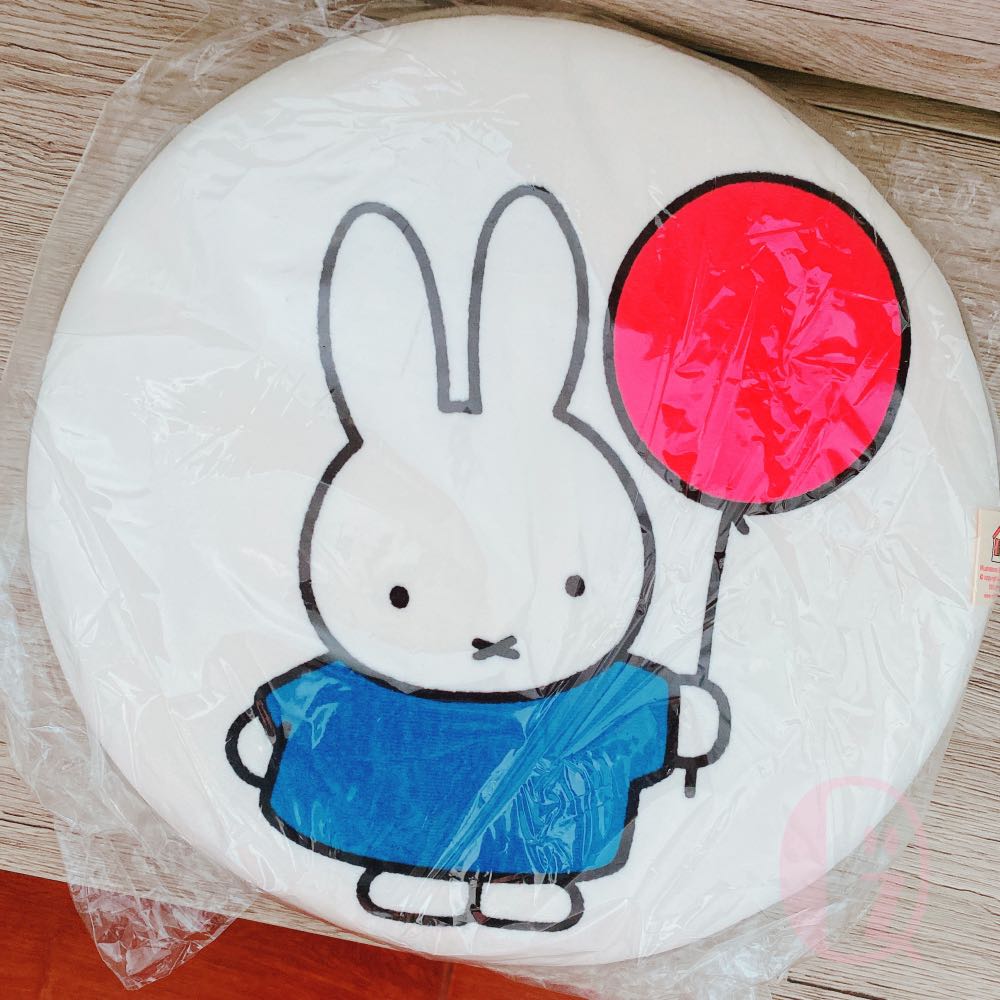 Miffy x studio clip 坐墊, 傢俬＆家居, 家居裝飾, 咕𠱸 Carousell
