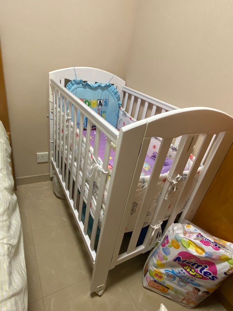 Minimoto 可摺bb床, 兒童＆孕婦用品, 其他 Carousell