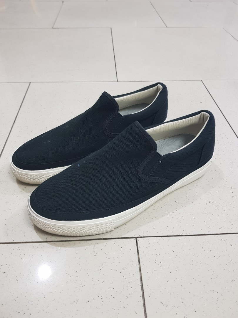 muji slip on