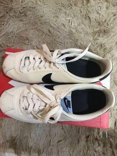 harga retail nike cortez
