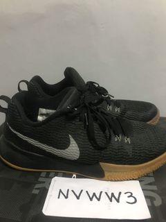 nike zoom live 2 price